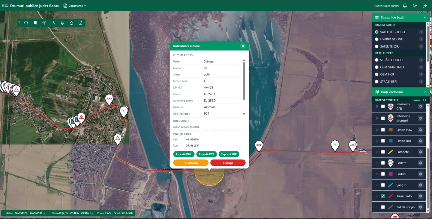 A road sign record in RoadSense: side, number, condition, KM, road, material, code and export buttons